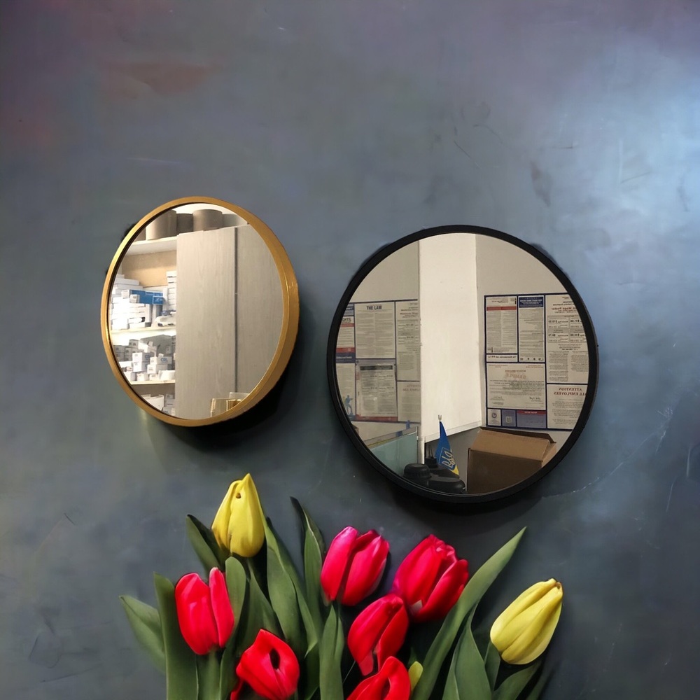 Round 12 in Mirror in Metal Frame Gold